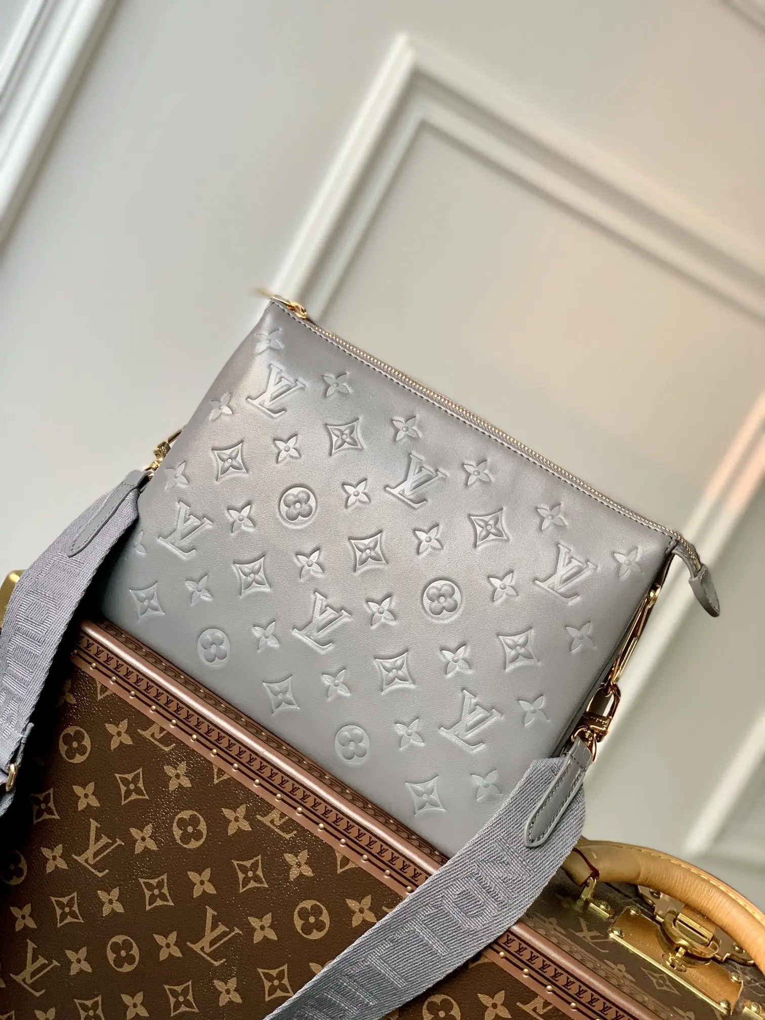 Louis Vuitton 2022 new sling bag