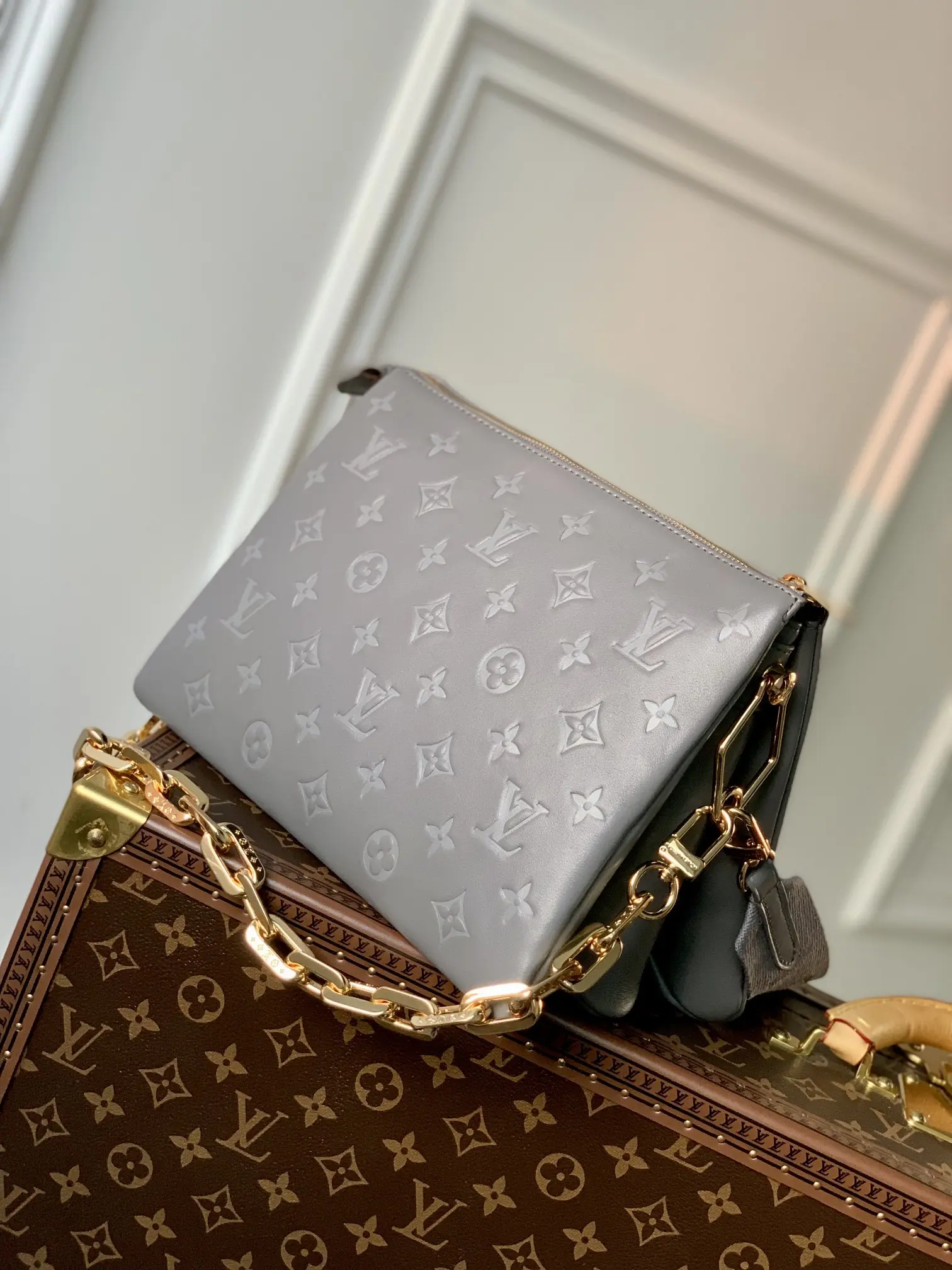 Louis Vuitton 2022 new sling bag