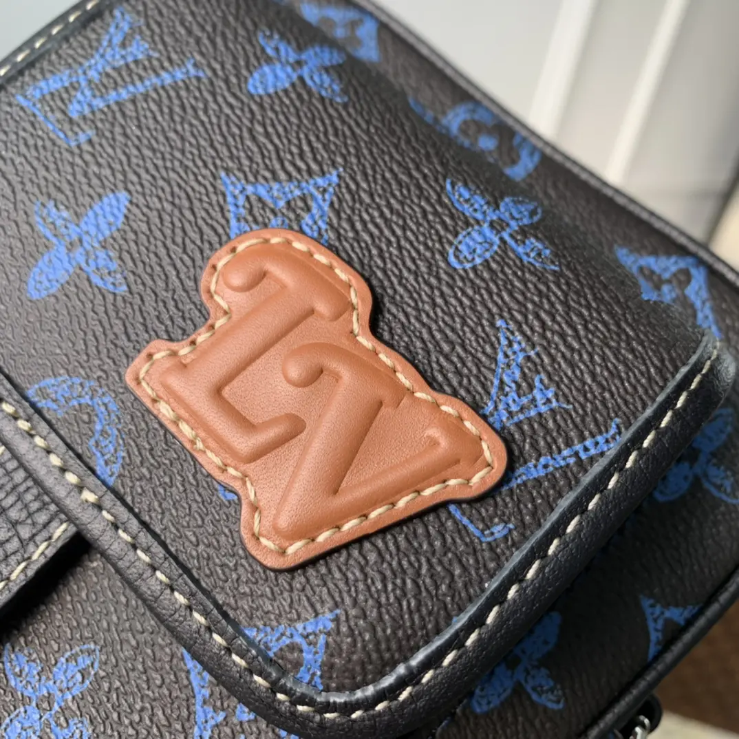 Louis Vuitton 2022 new fashion Small Bags