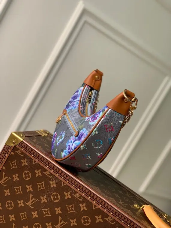 Louis Vuitton 2022 new sling bag