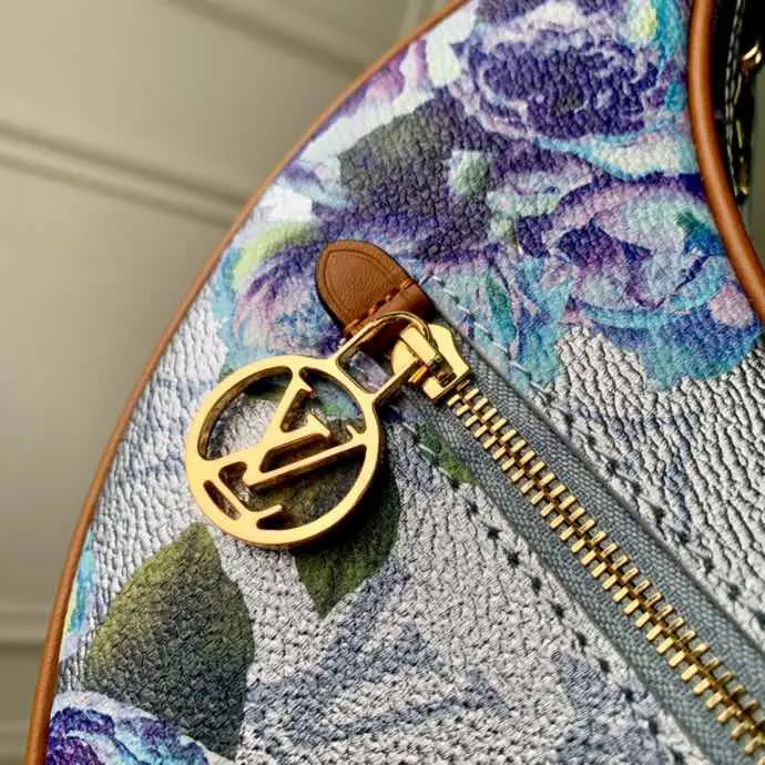 Louis Vuitton 2022 new sling bag