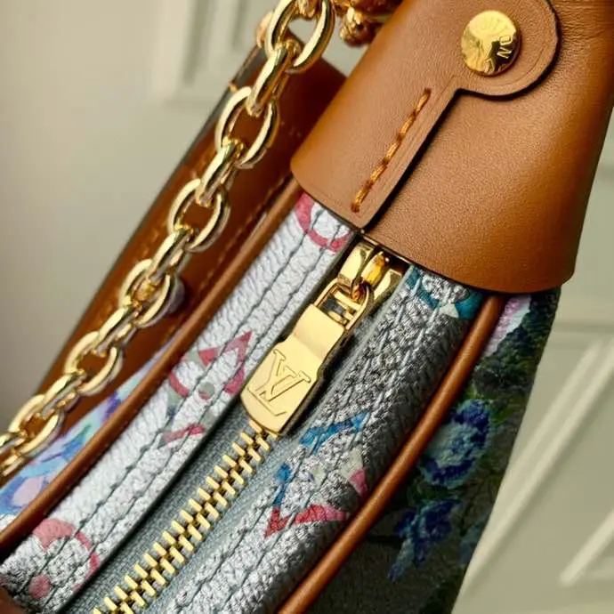 Louis Vuitton 2022 new sling bag