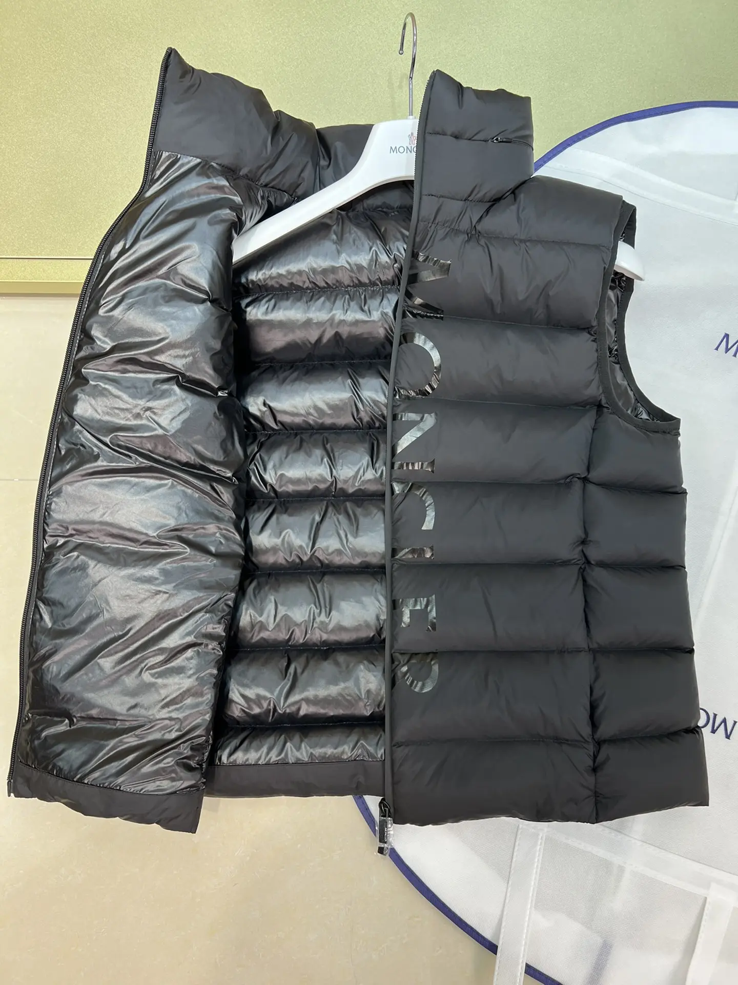 Moncler 2022 new K61 vest down jacket DJ1021033