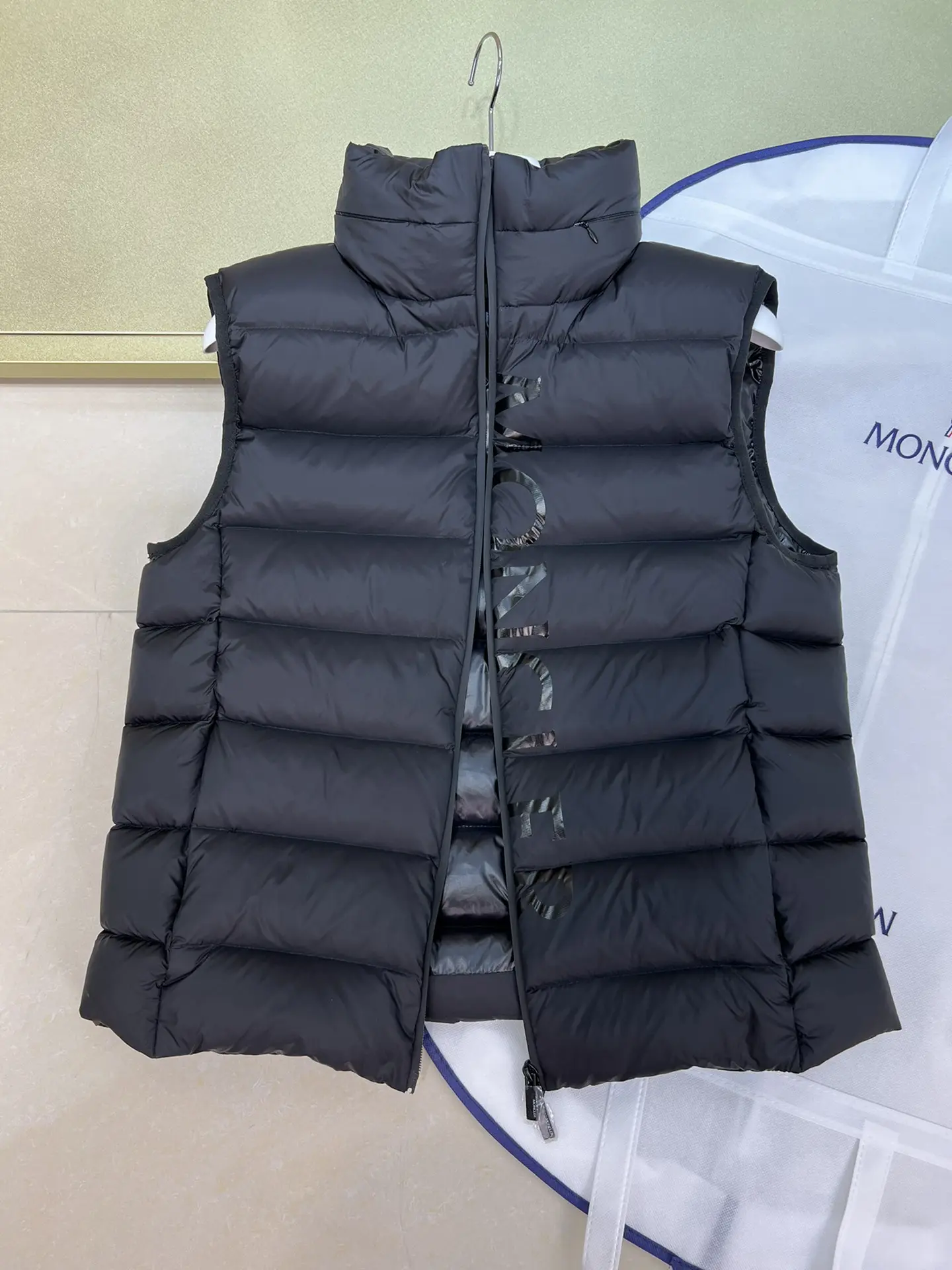 Moncler 2022 new K61 vest down jacket DJ1021033