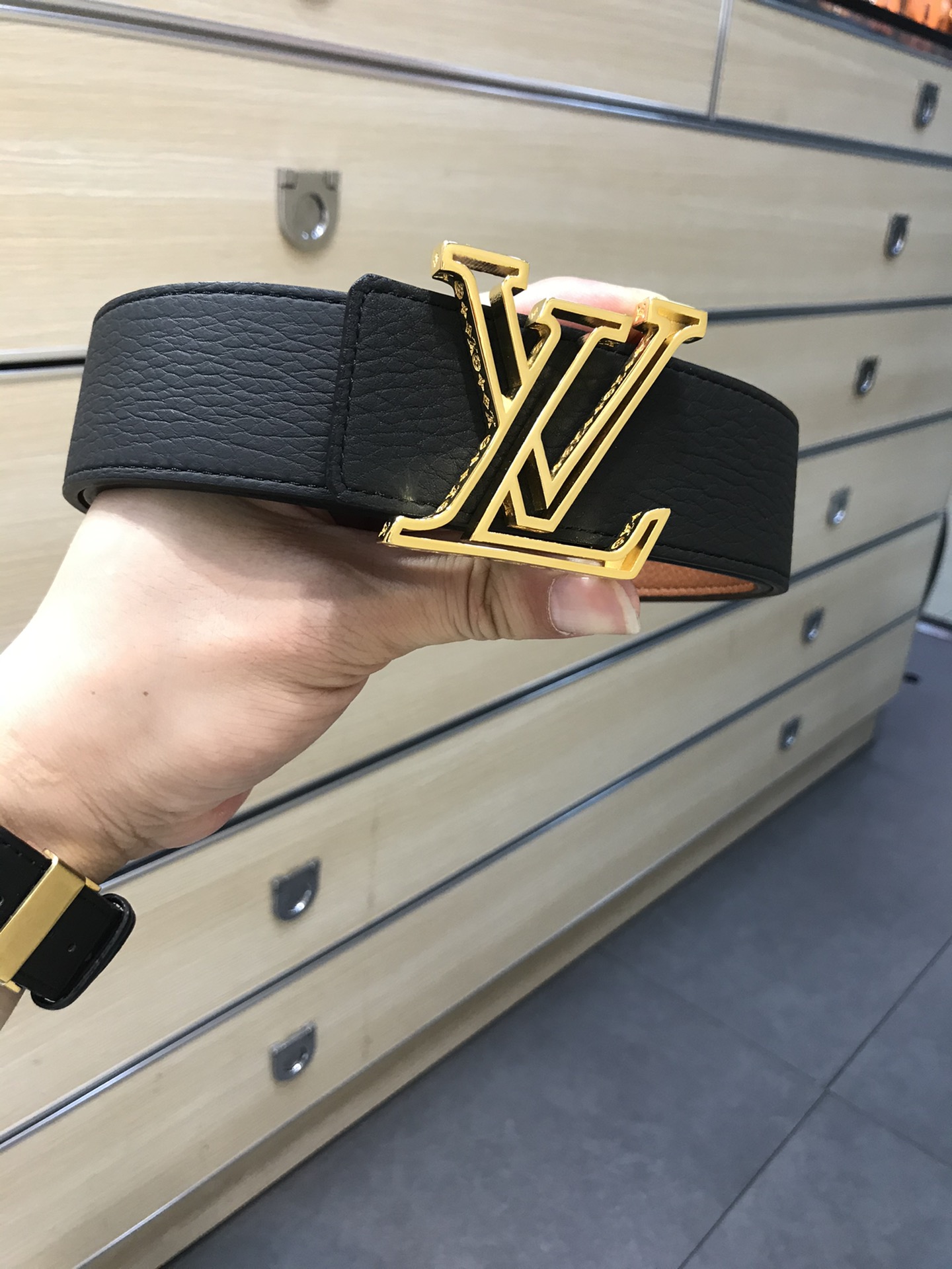 Louis Vuitton Belt in Black