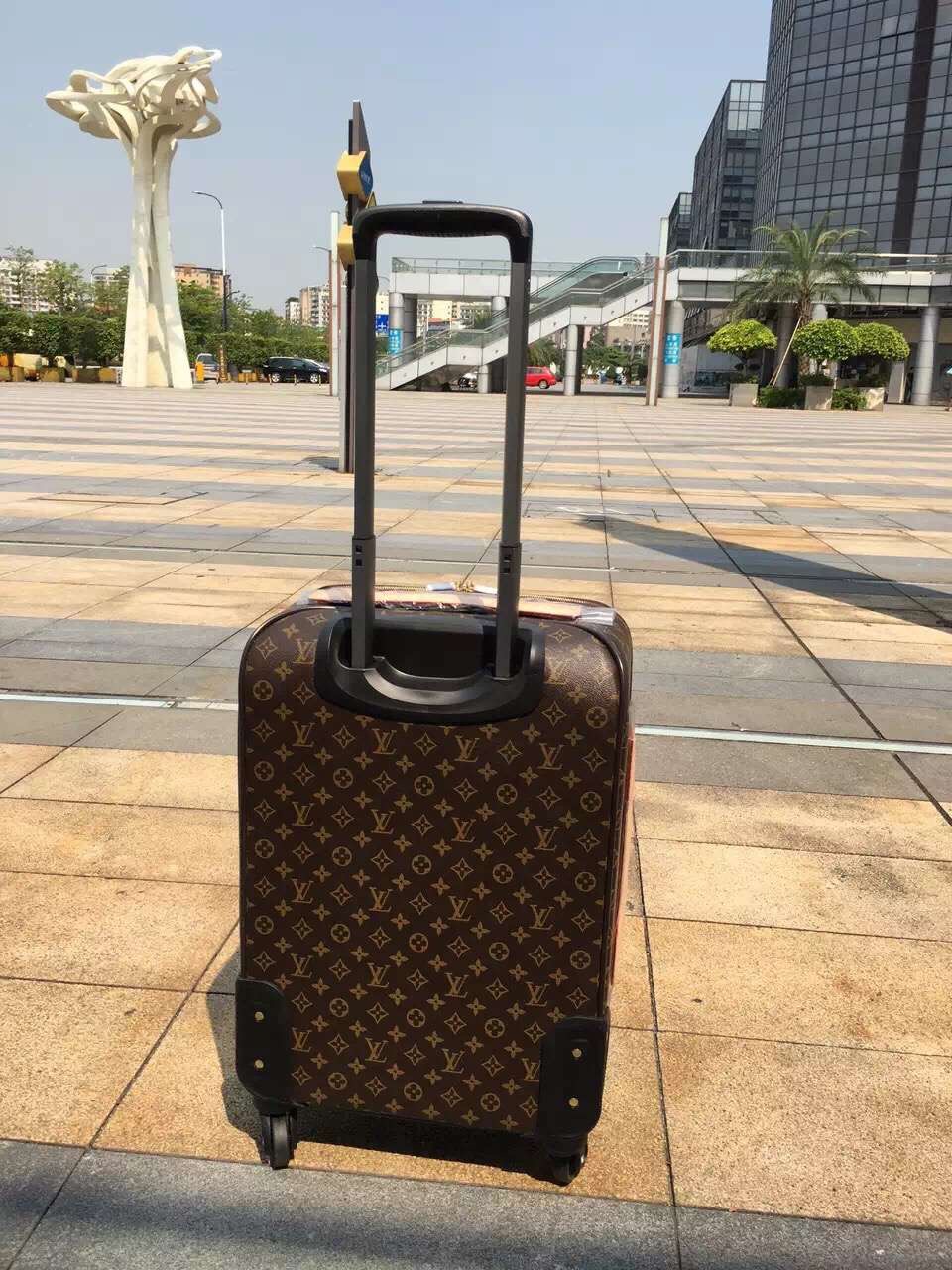 High Quality LV Luggage Bags LV004