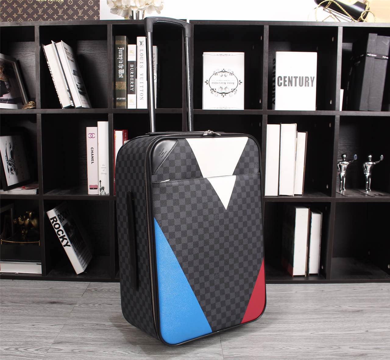 High Quality Louis Vuitton Blue Red White Luggage 21 inches  8952646CFD77