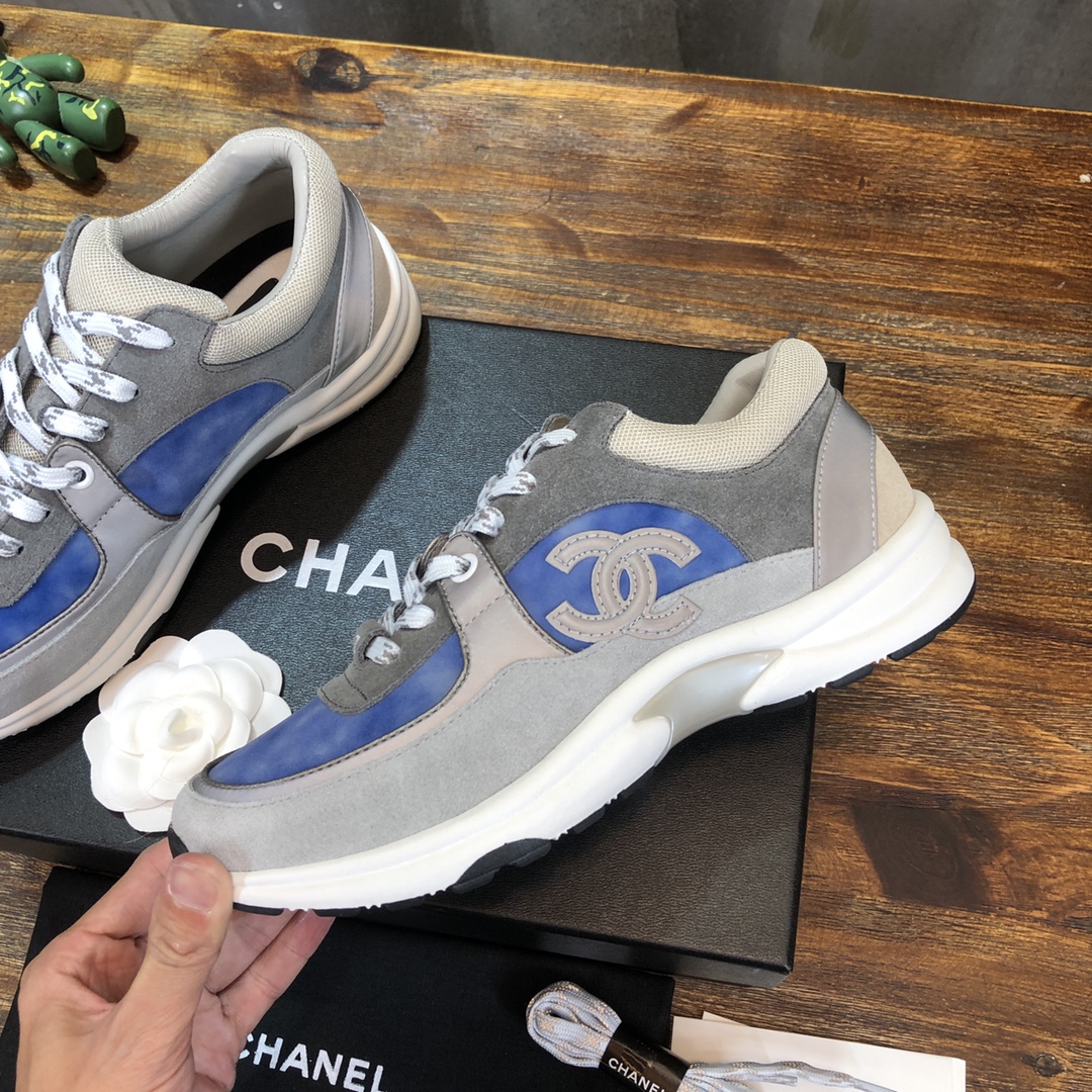 Chanel Sneaker suede Calfskin in Blue