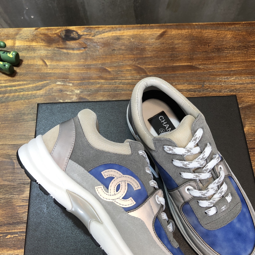 Chanel Sneaker suede Calfskin in Blue