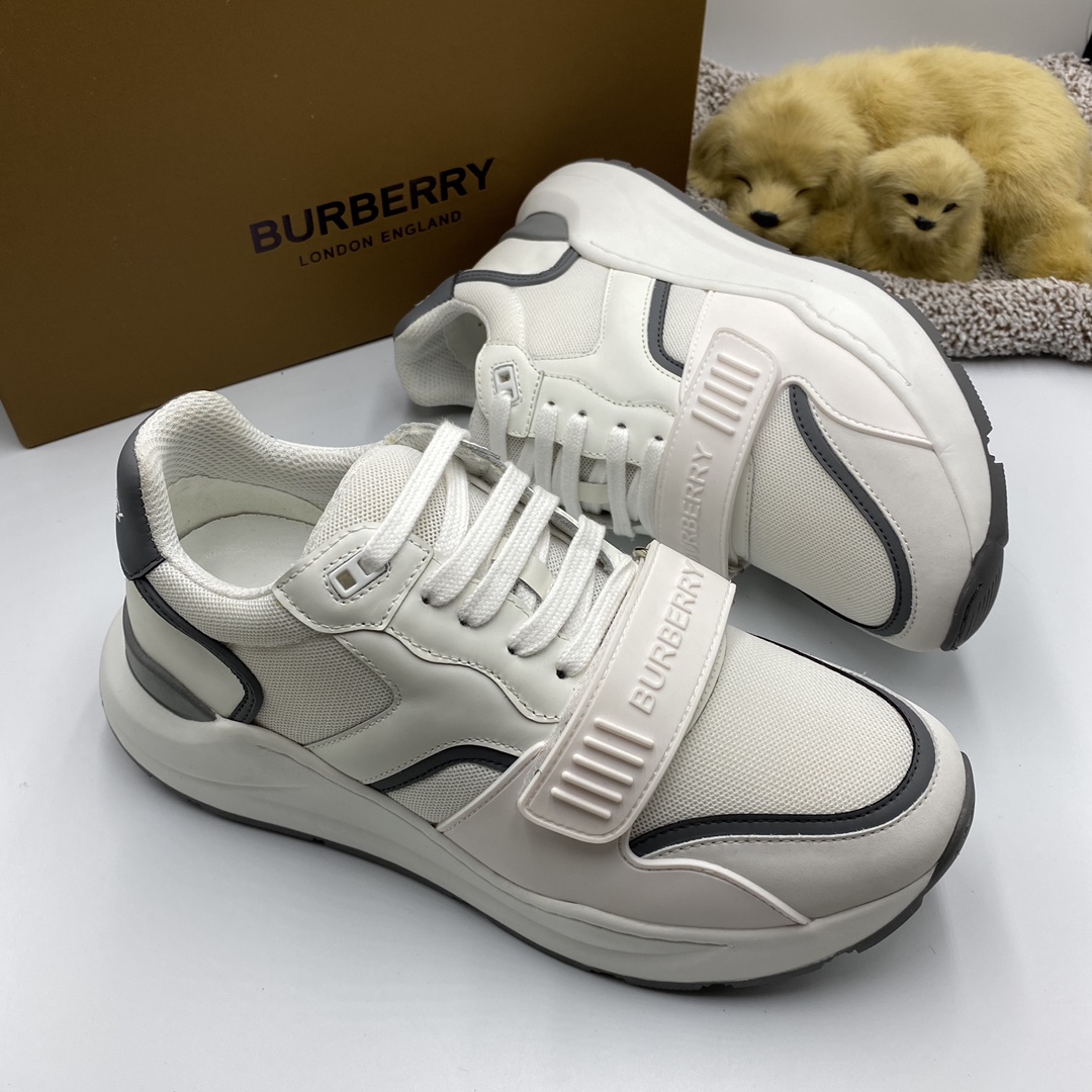 BurBerry Sneaker in White