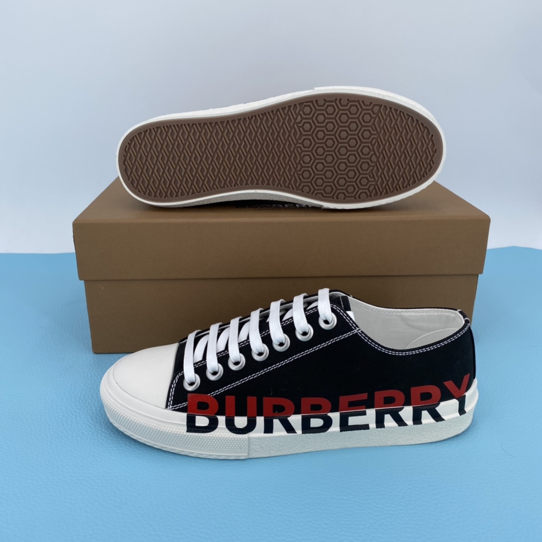 BurBerry Sneaker in Black with White
