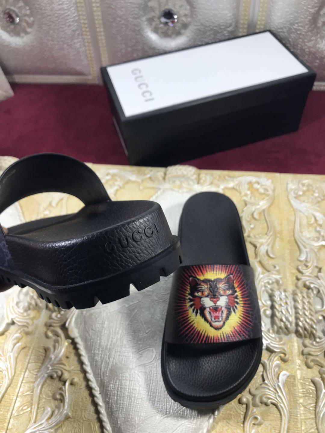 Gucci Slide Sandals with Angry Cat OF_2812F2F6C9E0