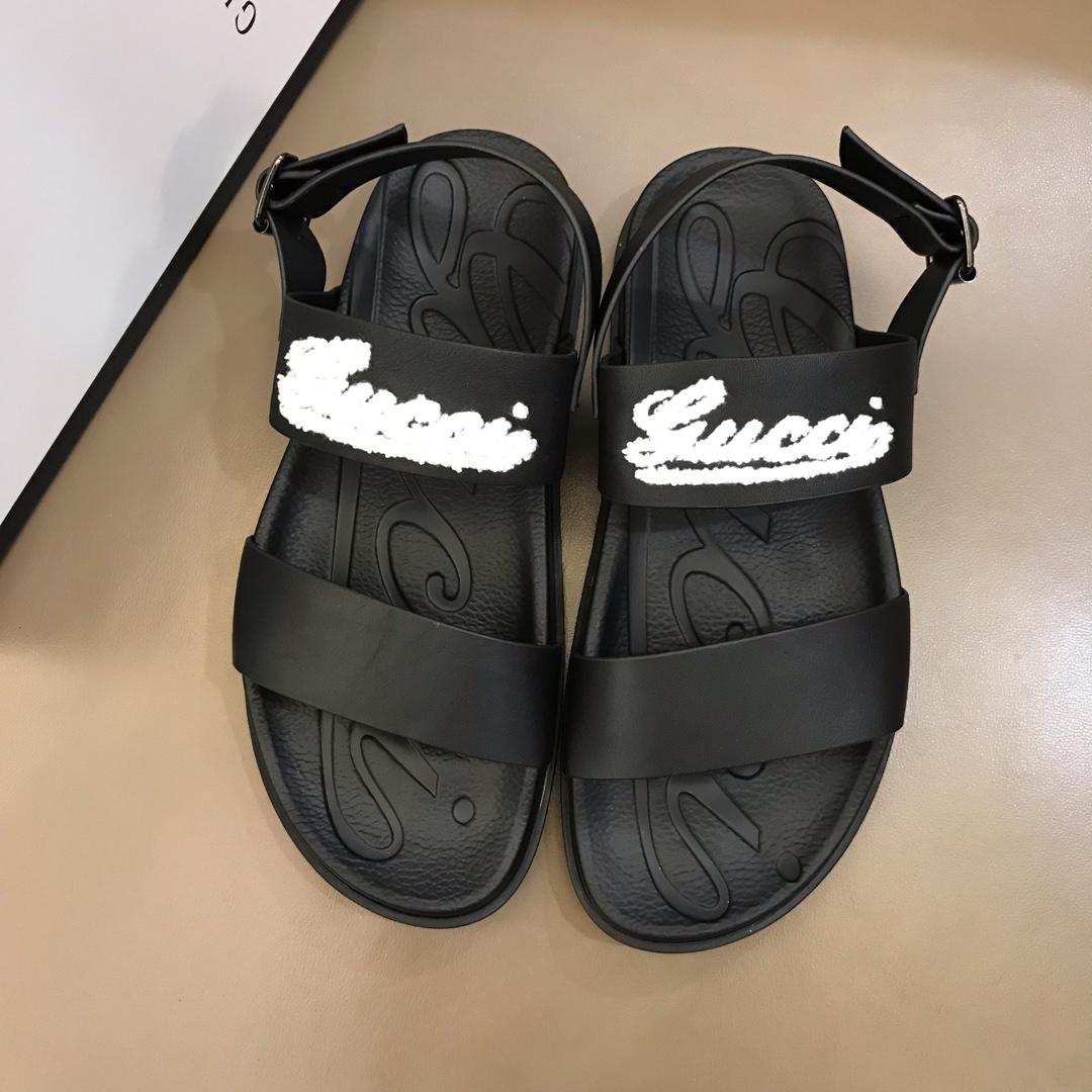 Gucci Black Sandals With LV Signative MS02661