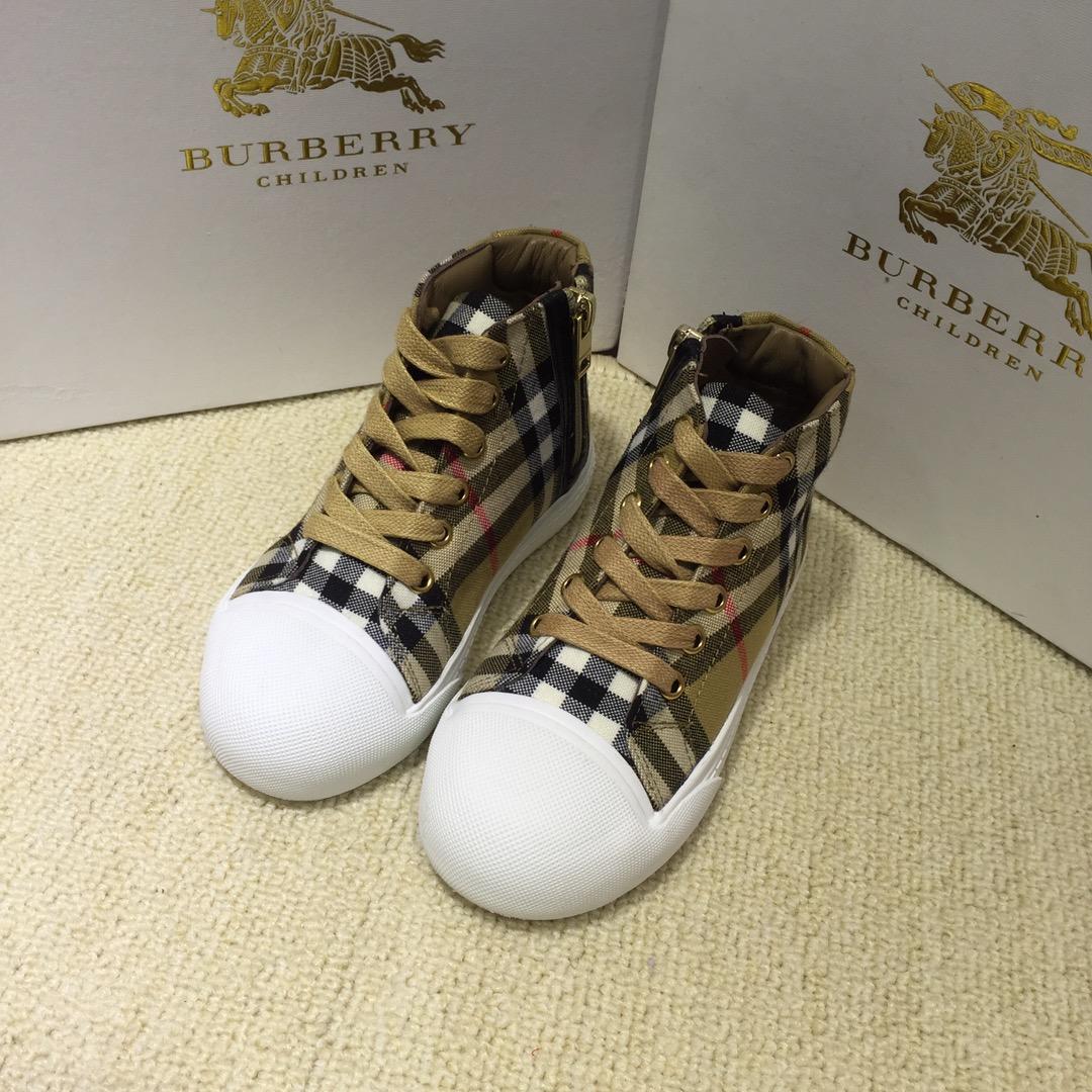 Burberry Vintage Check and High-top Sneakers BS01019