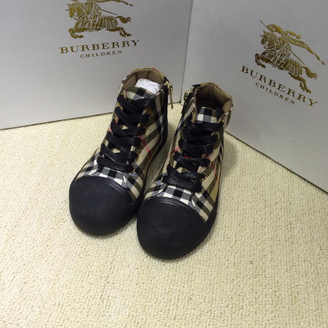 Burberry Vintage Check and High-top Sneakers BS01018