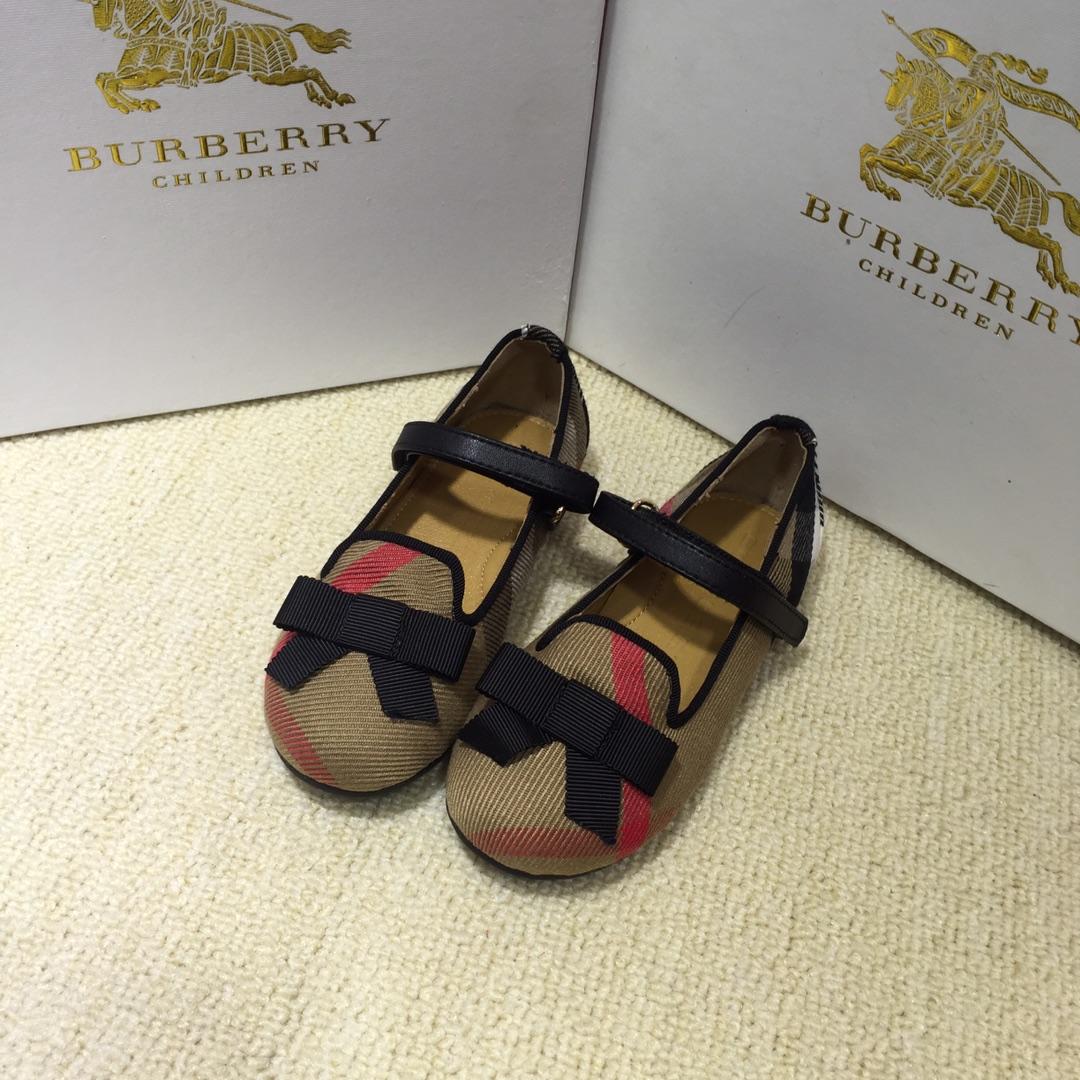 Burberry Leather Perfect Quality ballet BS01044