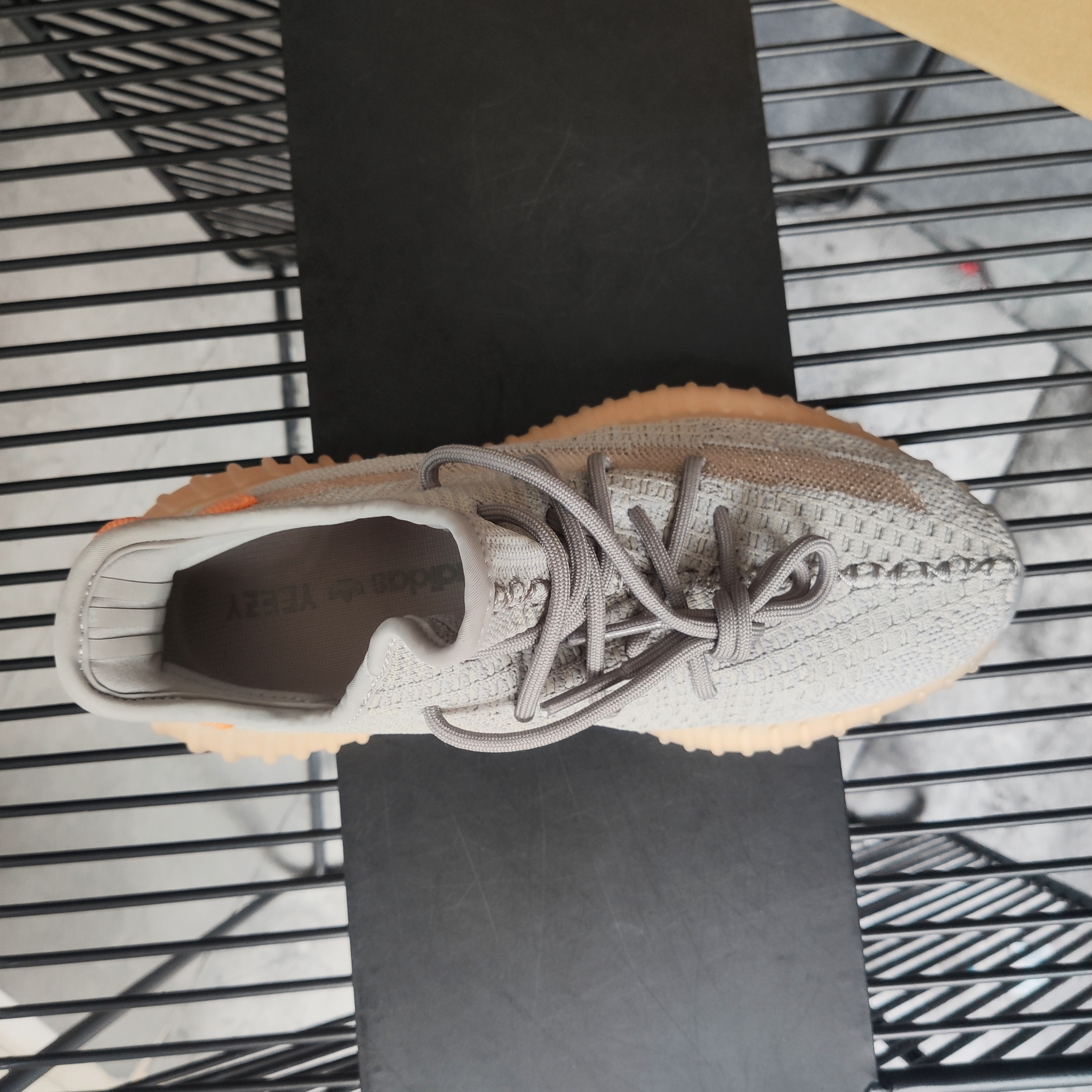 Adidas Yeezy Boost 350 V2 kanye West Trfrm Perfect Quality Sneakers MS09216 Updated in 2019.05.25