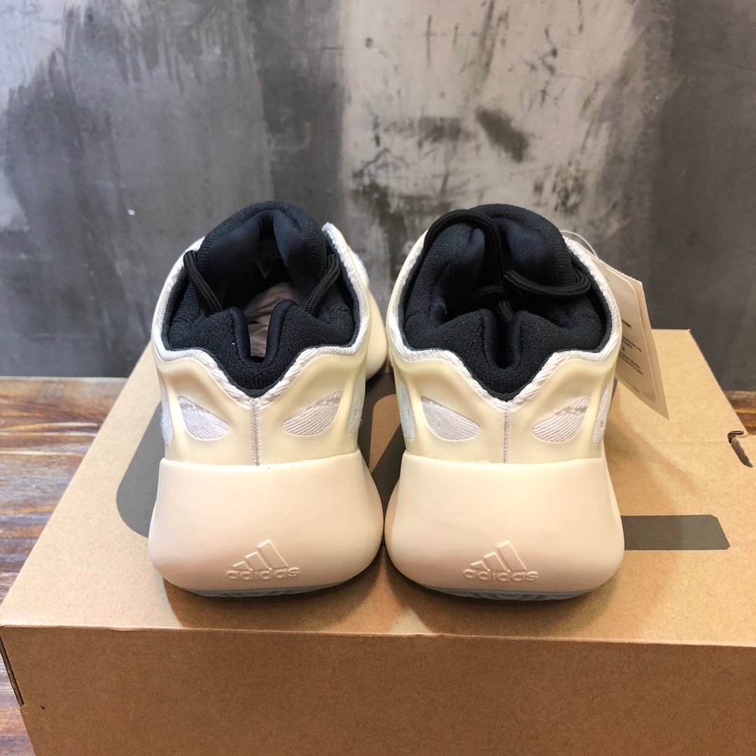 Adidas Yeezy 700 V3"Azael" Sneaker JP02432