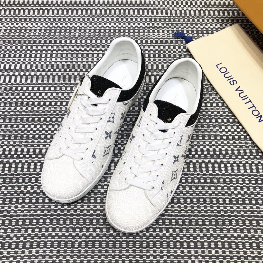 Louis Vuitton High Quality Sneakers White and masonry Monogram embellishment with white sole MS021101