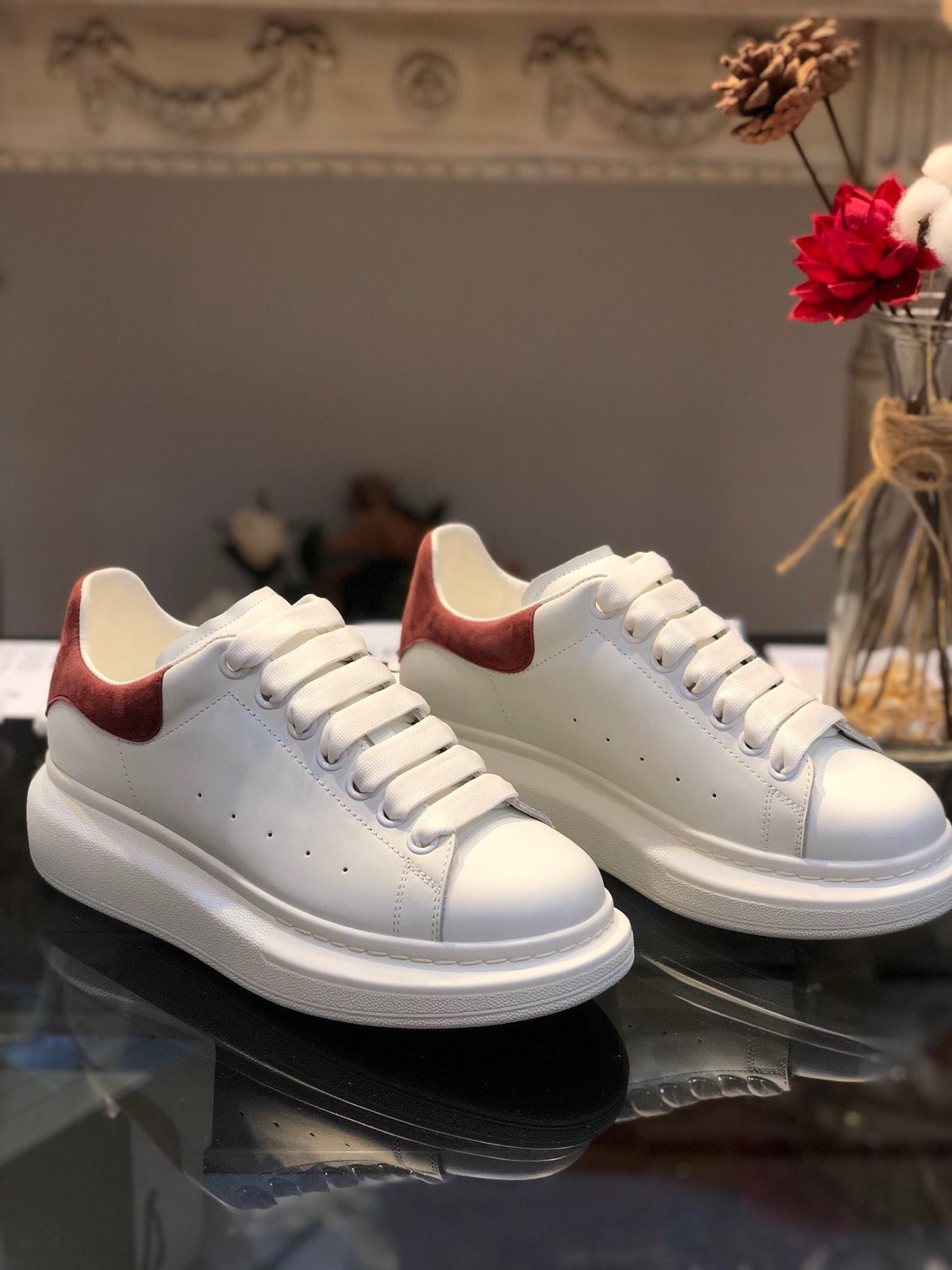 Alexander McQueen Fahion Sneaker White and burgundy suede heels MS100051