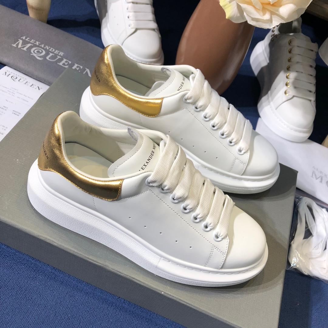 Alexander McQueen Fahion Sneaker White and gold heel MS100092