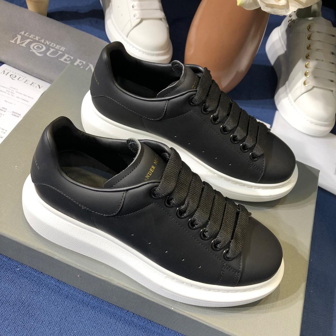 Alexander McQueen Fahion Sneaker Black and black heels MS100075