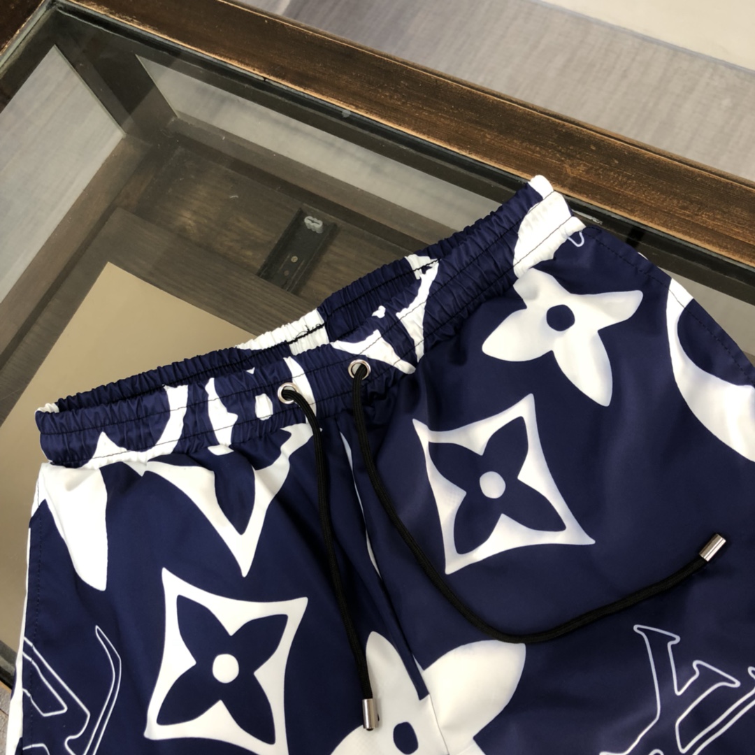 LV fashion show ins hot sale beach shorts