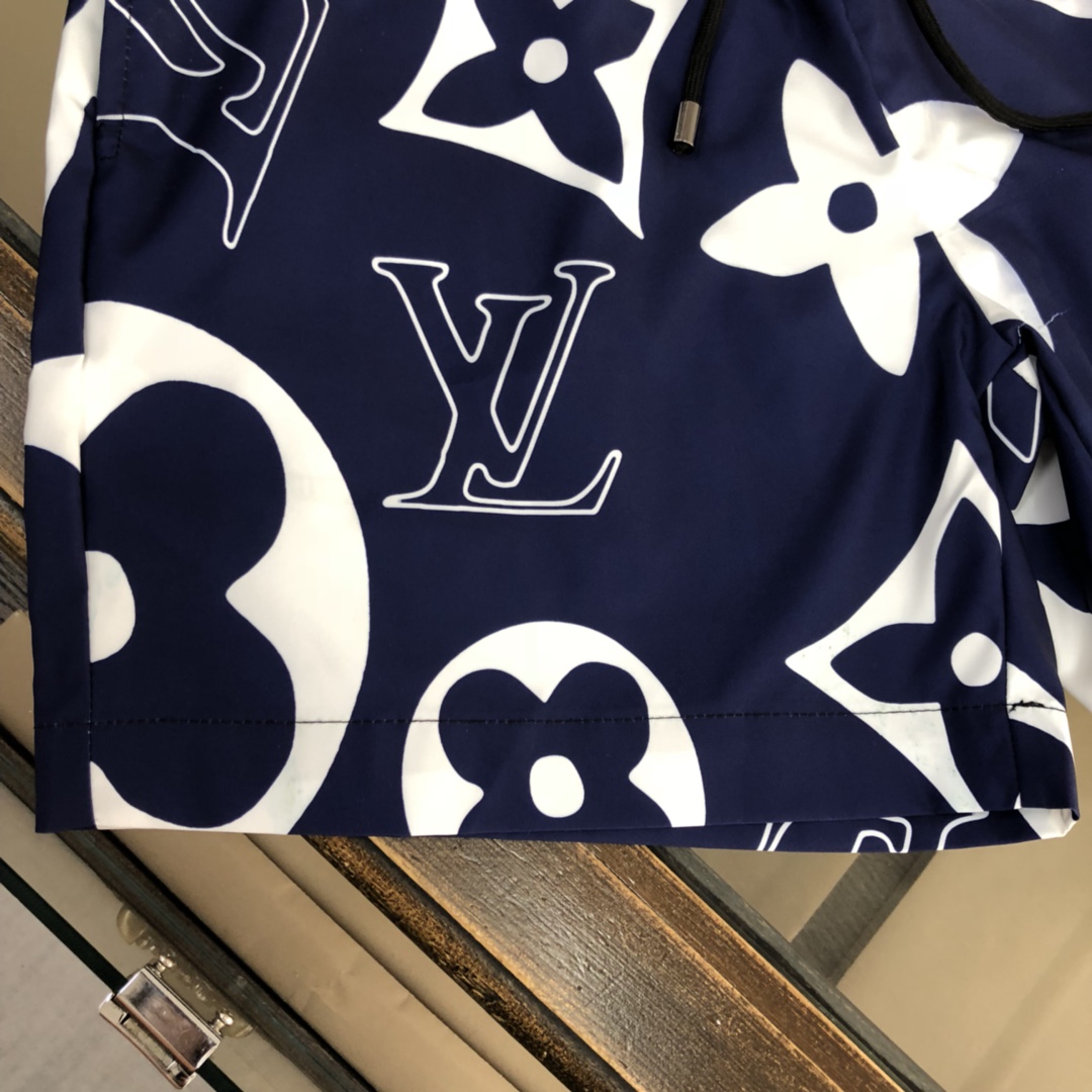 LV fashion show ins hot sale beach shorts