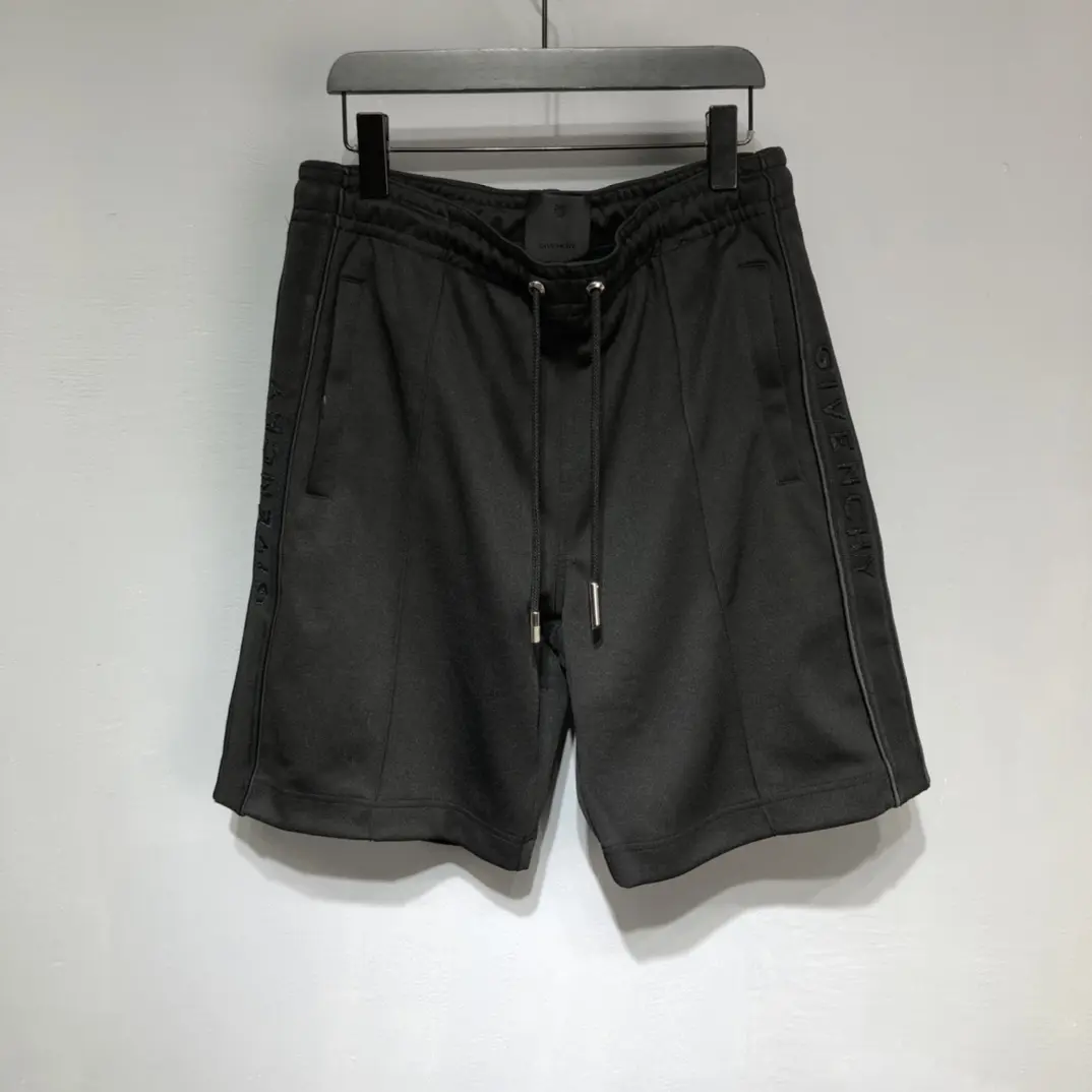 GIVENCHY 2022SS fashion shorts in black