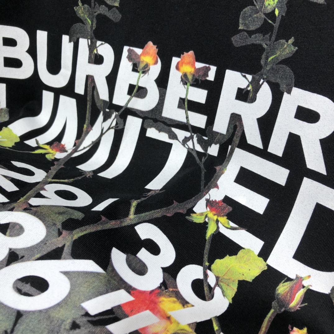 Burberry T-shirt Location Print Cotton Oversized