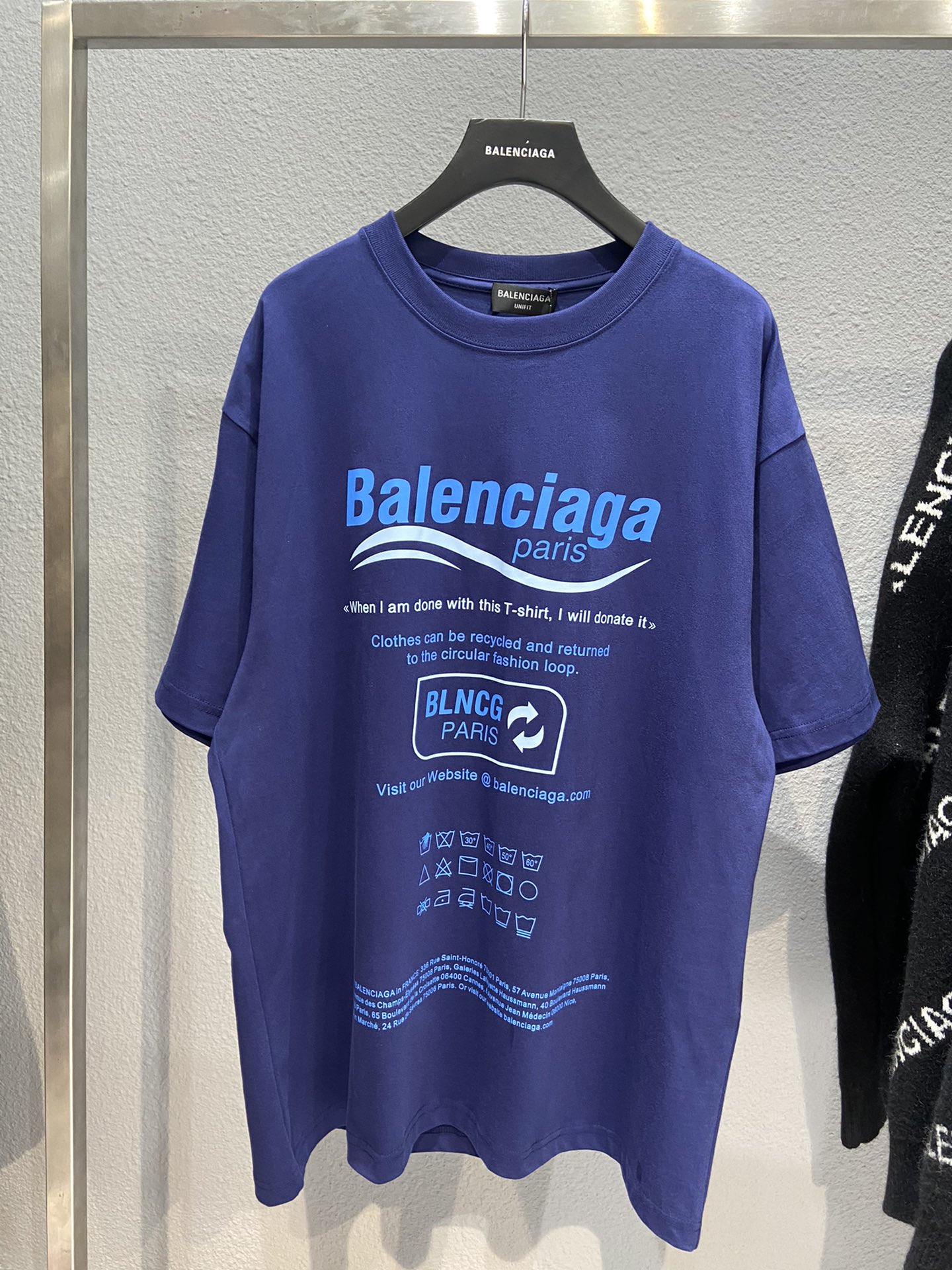 Balenciaga T-Shirt Dry Cleaning Boxy in Blue