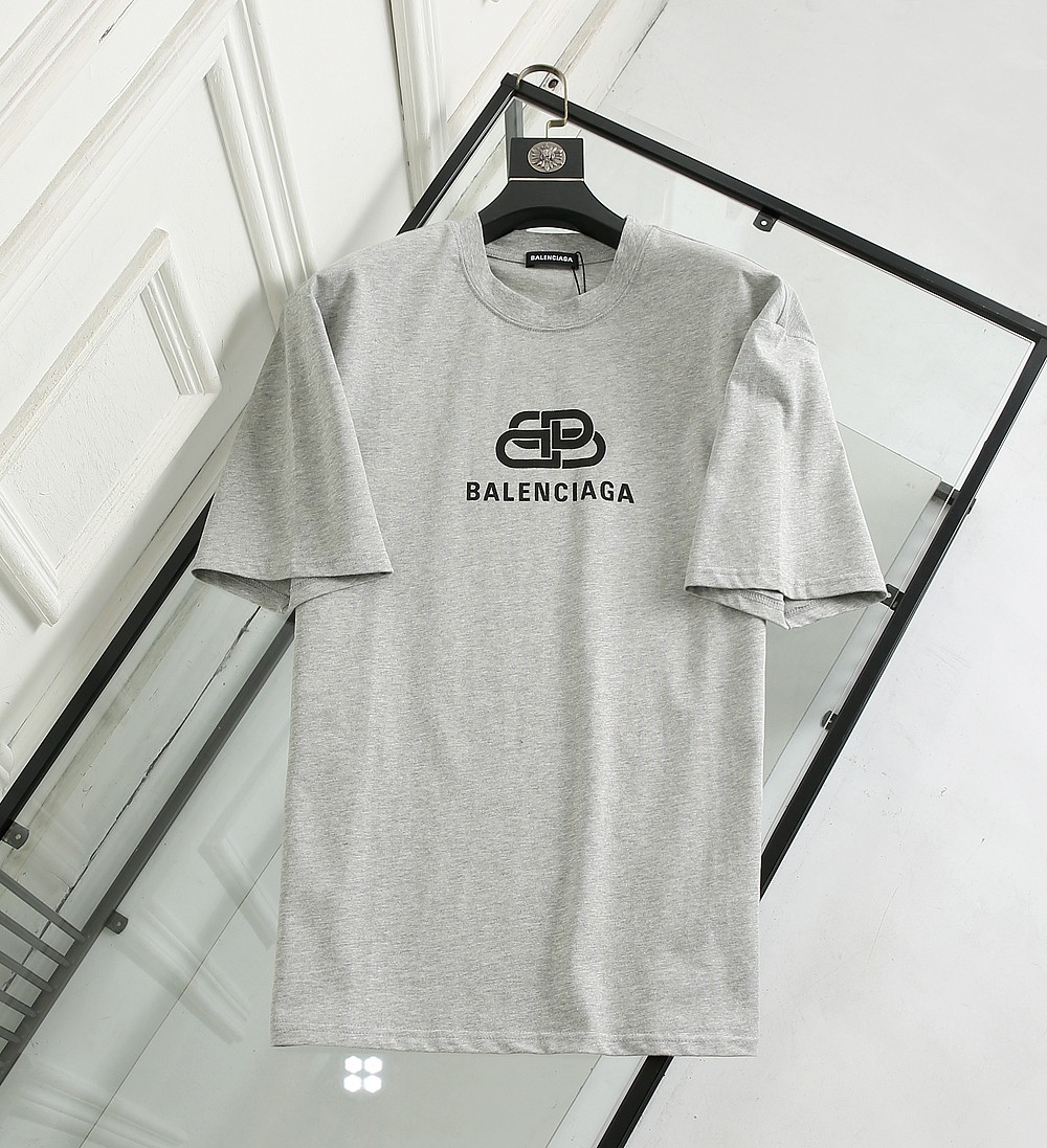 Balenciaga T-Shirt BB Chest in Cream