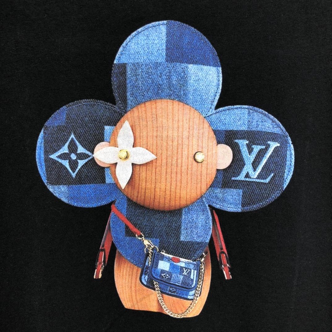 Louis Vuitton T-shirt Monogram Escale Printed