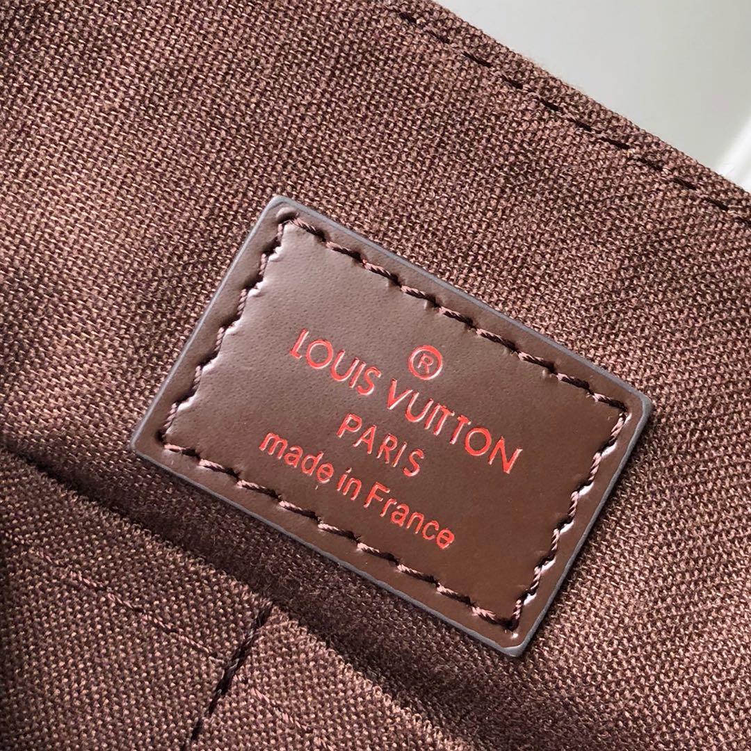 Louis Vuitton District Handbags 