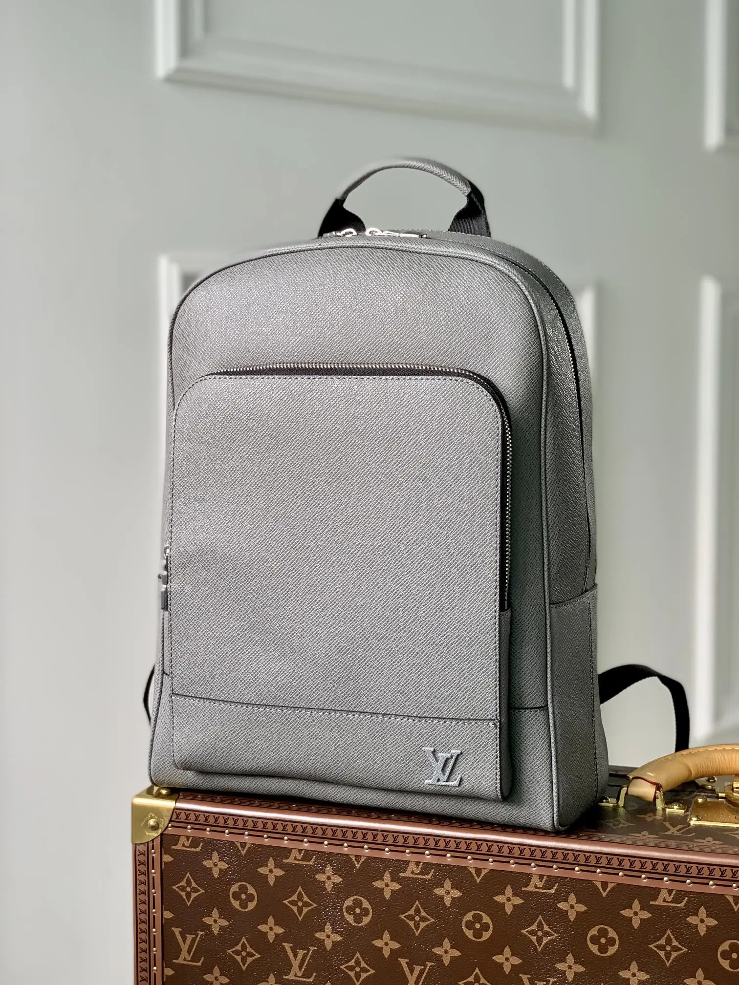 Louis Vuitton 2022 new Adrian sling bag M30857