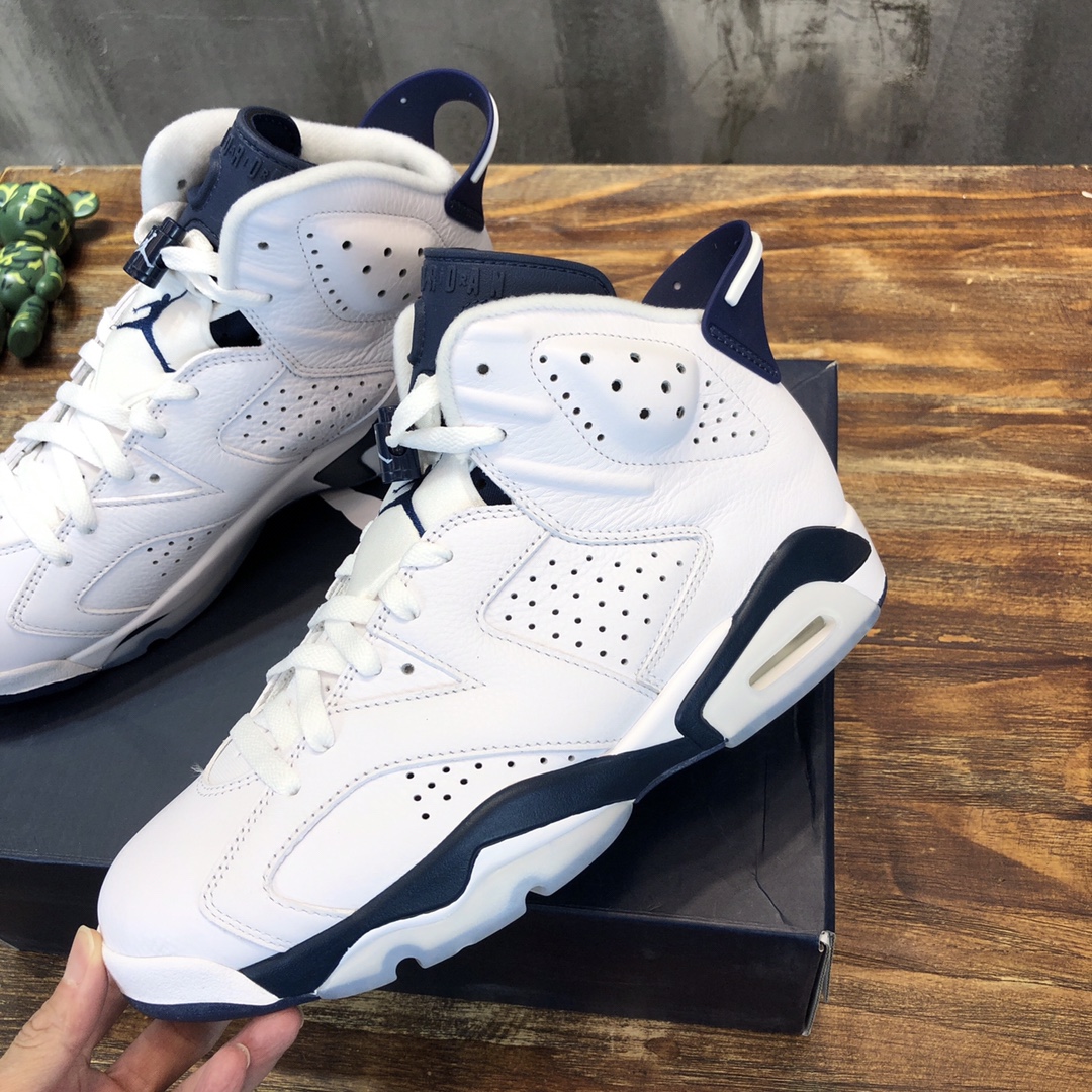 Nike Air Jordan AJ6 “Midnight Navy” Sneaker