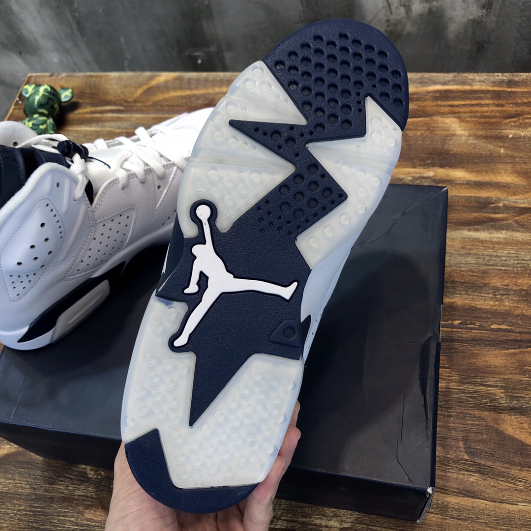 Nike Air Jordan AJ6 “Midnight Navy” Sneaker