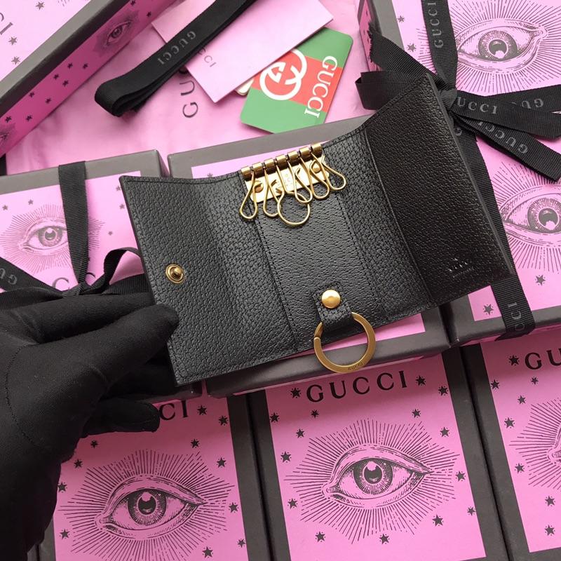 Gucci Perfect Quality plain black key pouch with golden metallic key holders GC07WM008