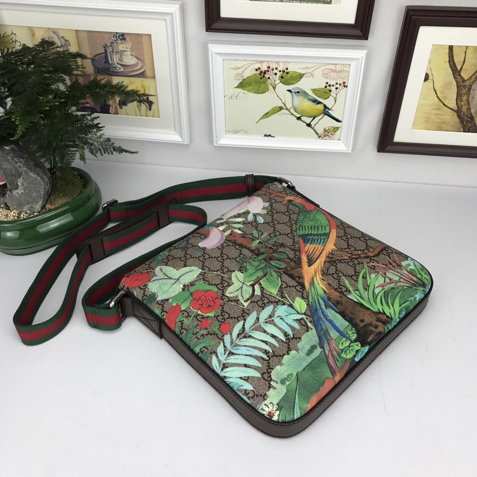 Gucci Perfect Quality parrot decorated messenger bag GC06BM077