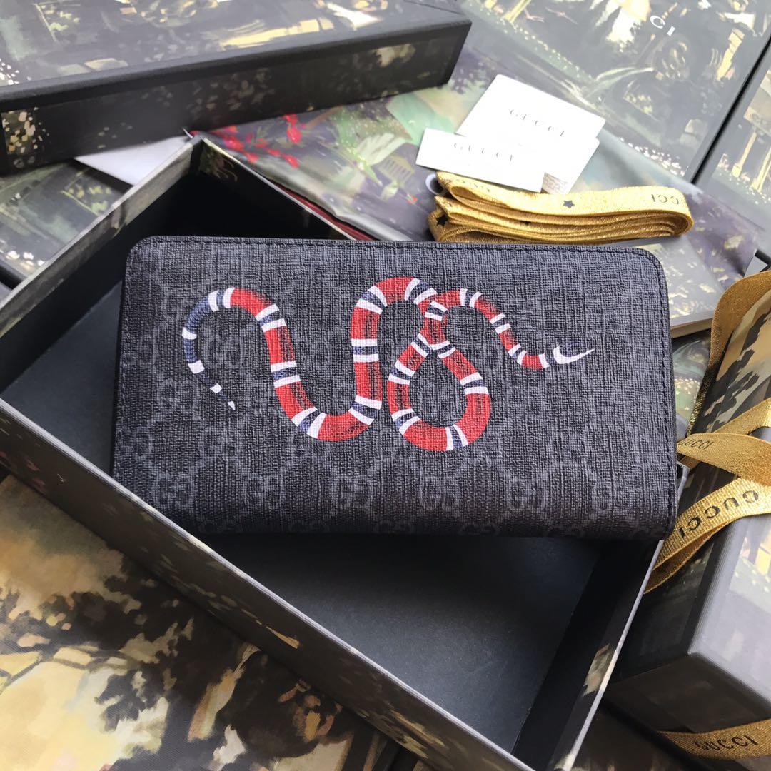 Gucci Perfect Quality large graphite colored snake wallet  GC07WM023