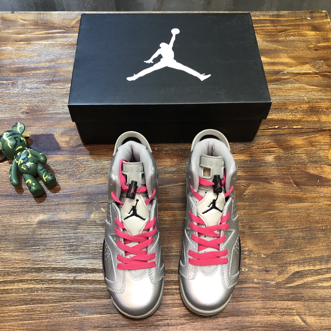 NIKE Air Jordan 6 sneaker