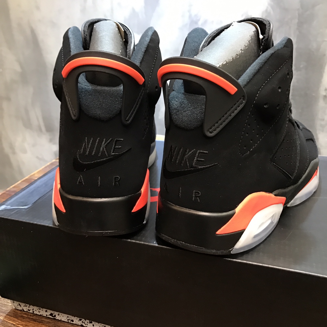 NIKE Air Jordan 6 sneaker