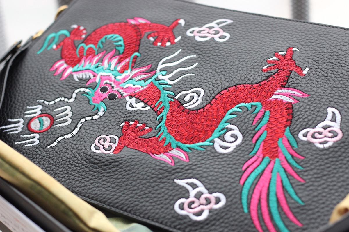 Gucci Perfect Quality dragon purse GC06BM066