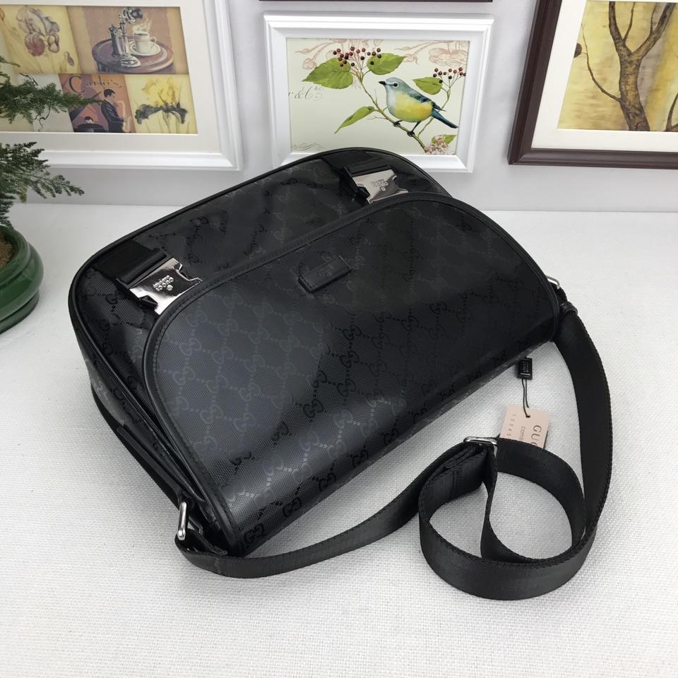 Gucci Perfect Quality black shoulder pack GC06BM102