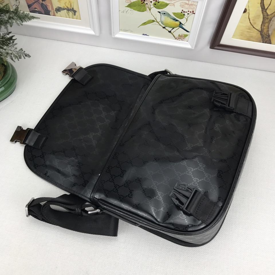 Gucci Perfect Quality black shoulder pack GC06BM102