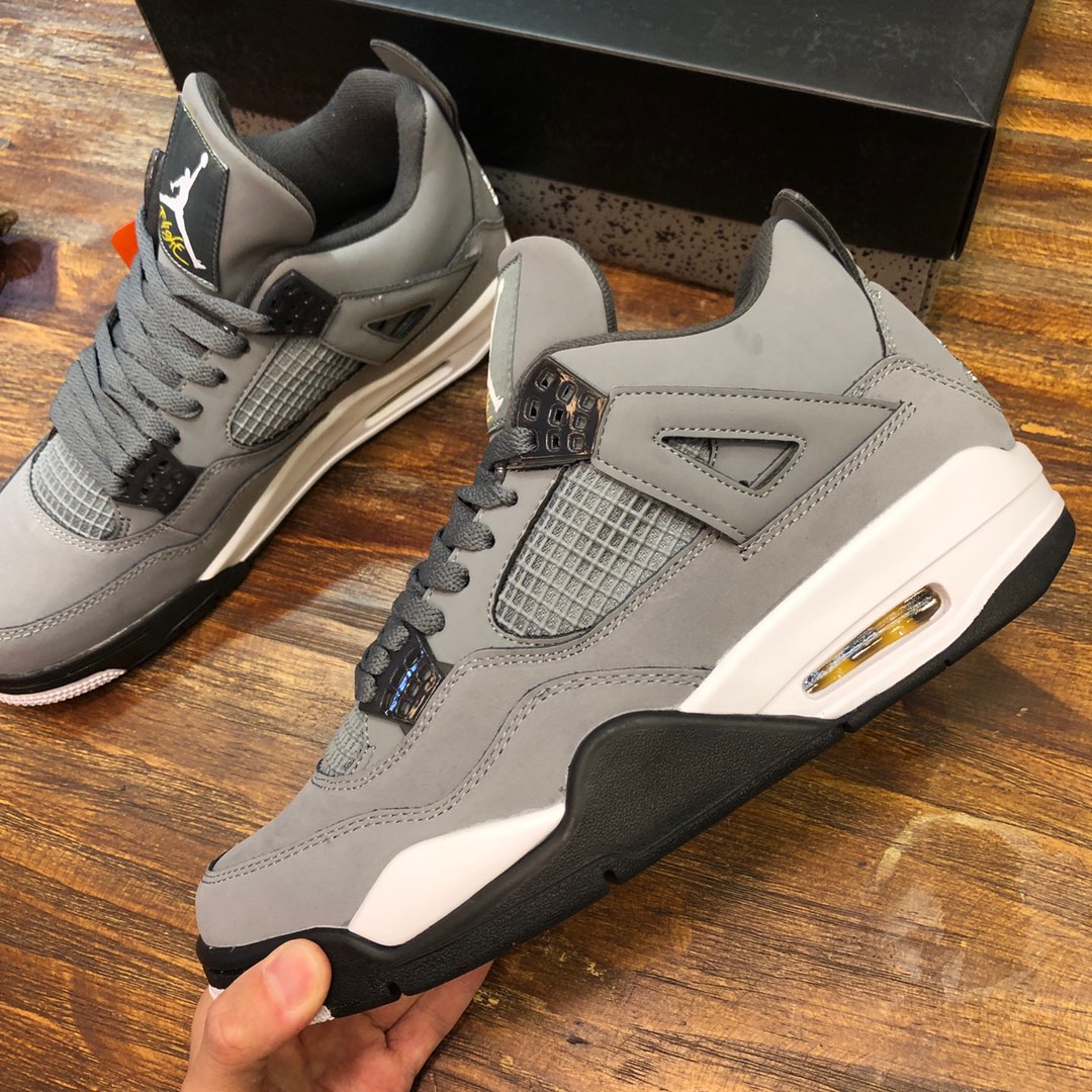 NIKE Air Jordan 4 sneaker