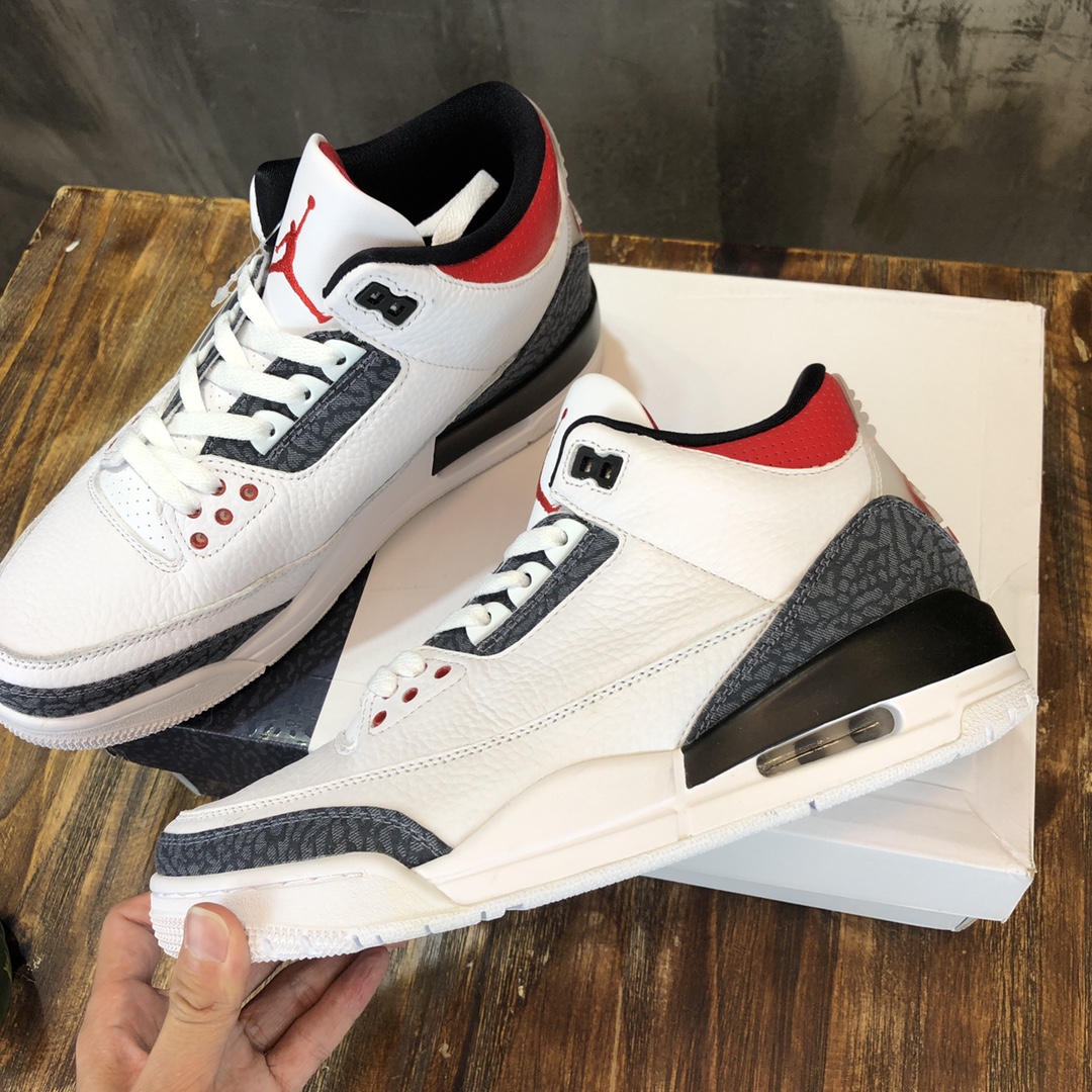NIKE Air Jordan 4 Retro sneaker