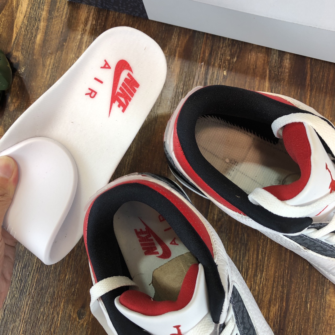 NIKE Air Jordan 4 Retro sneaker