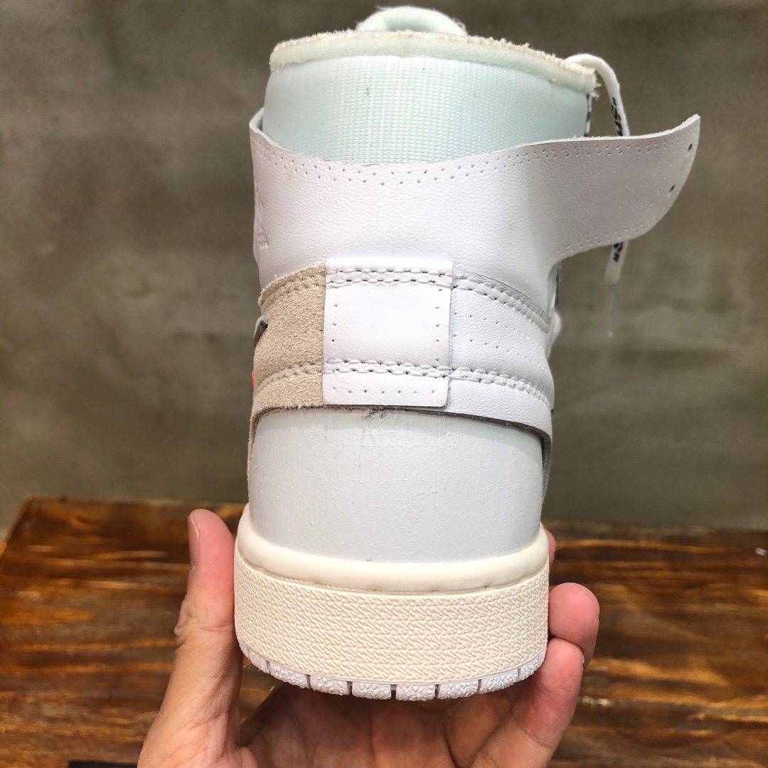 NIKE Air Jordan 1 x OFF-WHITE Sneaker