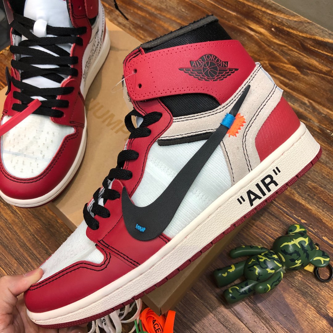 NIKE Air Jordan 1 x OFF-WHITE Sneaker